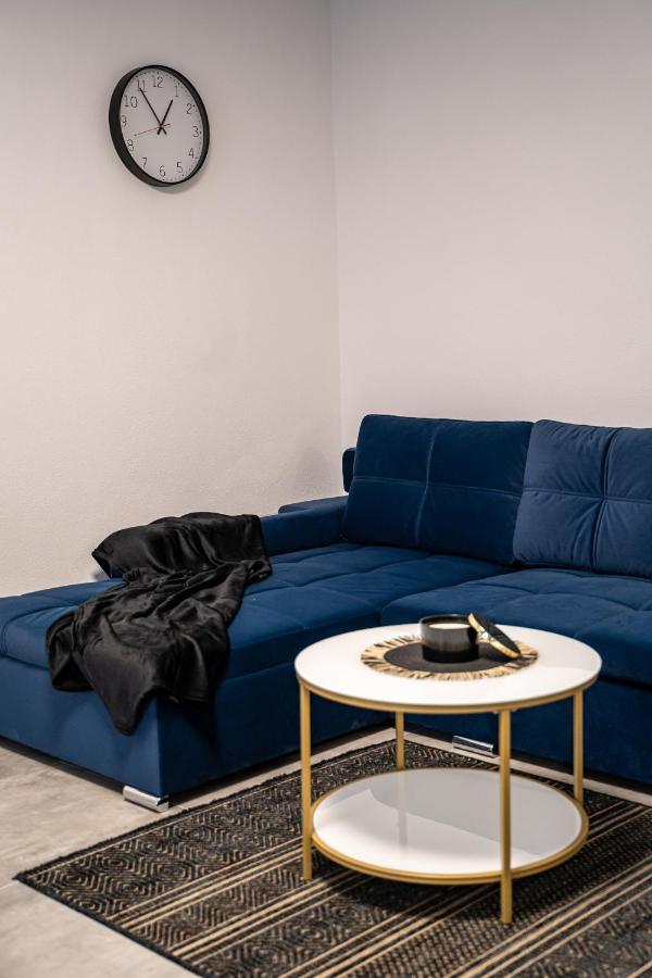 Modern Apartment In Dumbravita Dumbravita  Extérieur photo